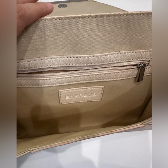 ✨ ✨ Express Metallic Pink and Cream Clutch✨✨ - Picture 9 of 12
